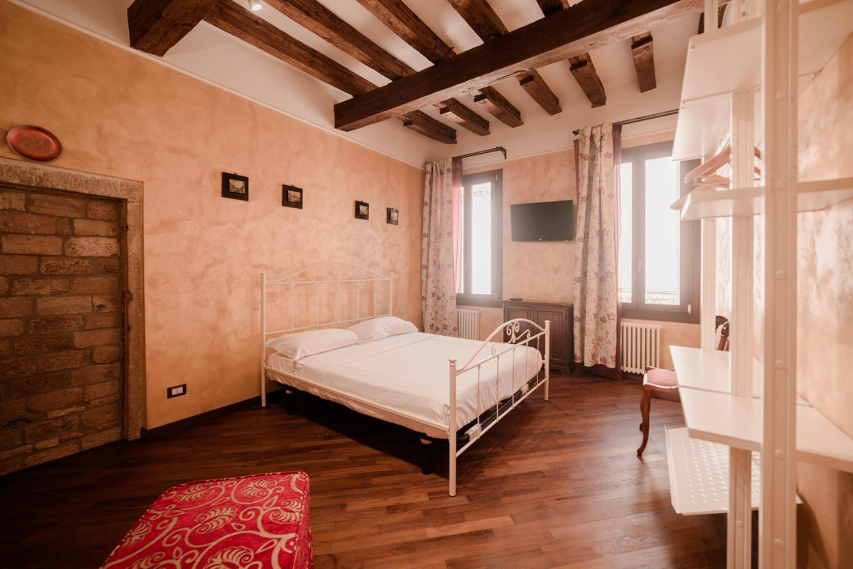 Apartment Rosso Veneziano